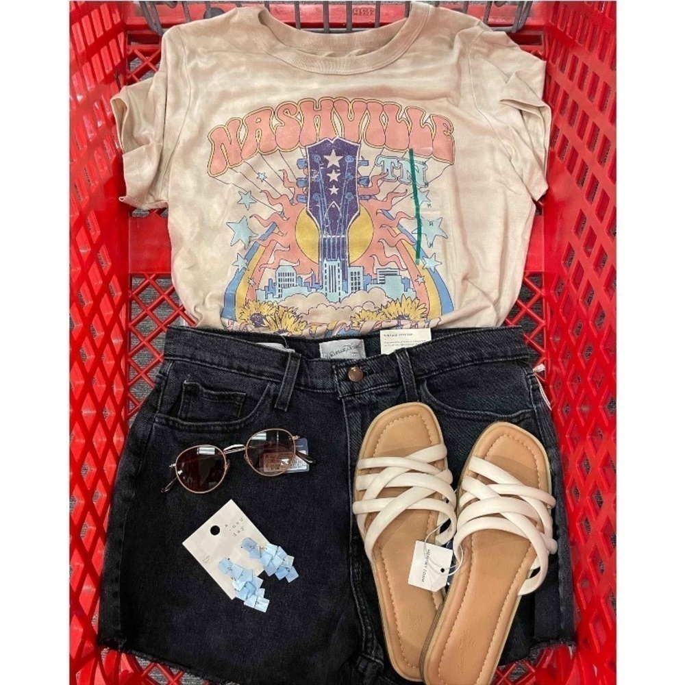 Women's Music City Short Sleeve Graphic T-
Shirt - Beige